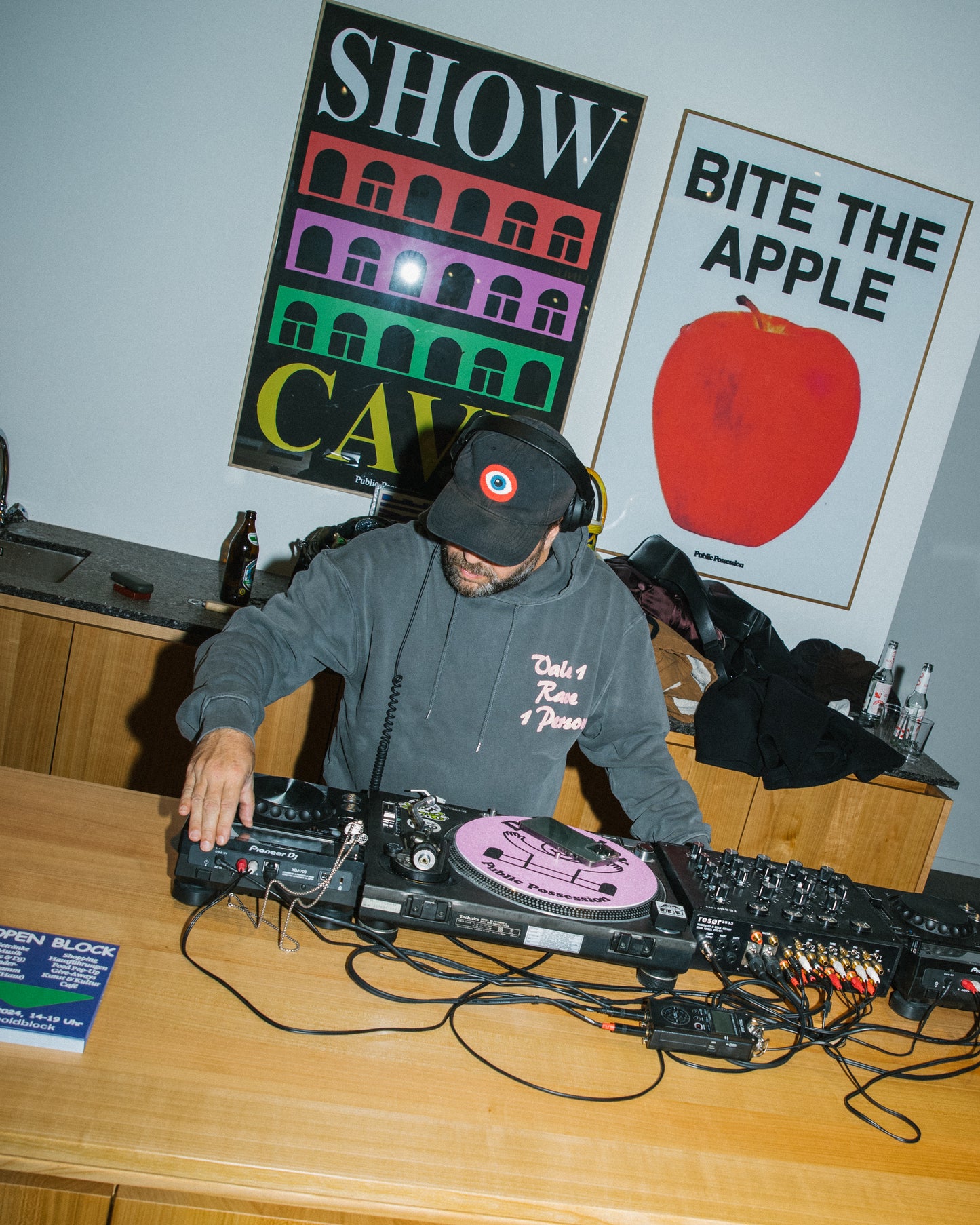 Public Possession & Life and Death „Eyes Wide Open“ Hoodie